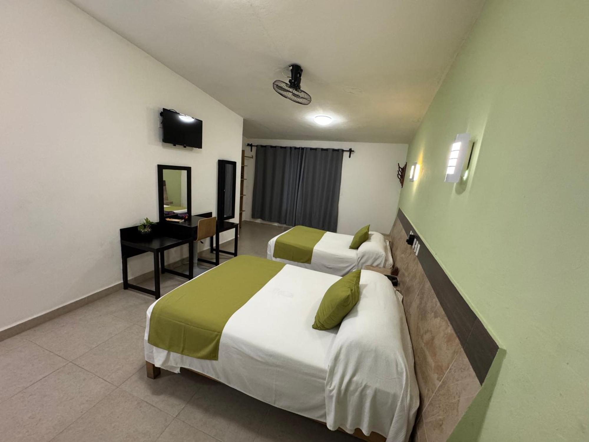 Hotel D Marco Exxpres Palenque Buitenkant foto
